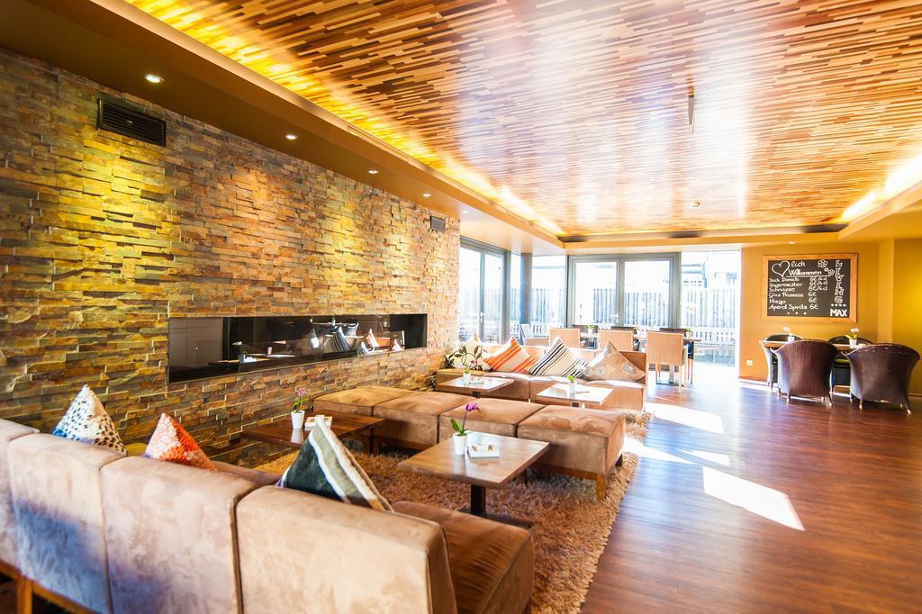 Living Max Hotel Целль-ам-Зеє Екстер'єр фото